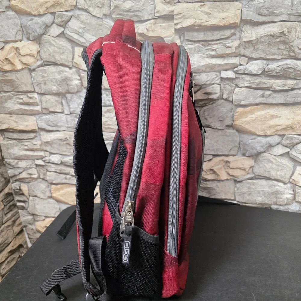 OGIO Backpack Unisex OS Red Black GOOD Plaid Geometric Tech Daypack Utility Gear
